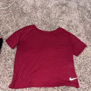 Nike Women's Red/Burgundy Short Sleeve Tee